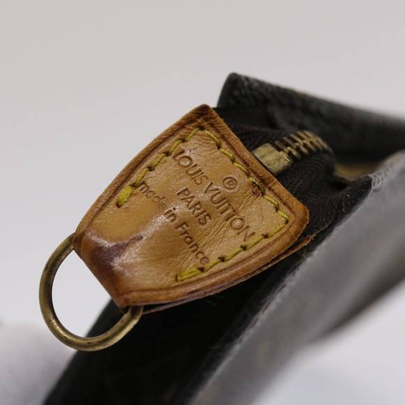 LOUIS VUITTON Monogram Bucket GM Pouch Accessory Pouch LV Auth 49209 - Picture 8 of 16